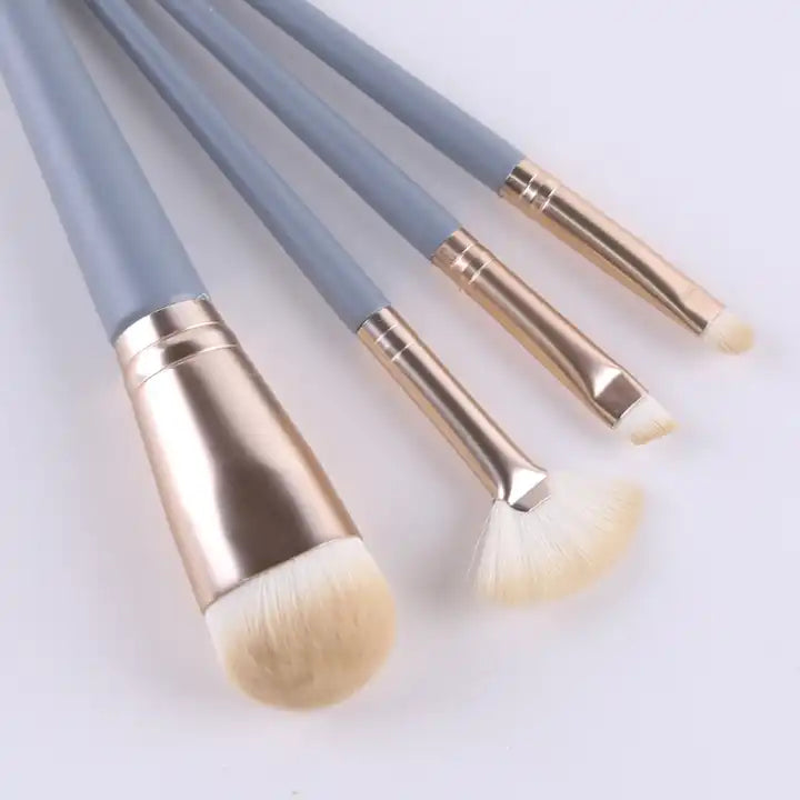 Makeup brush